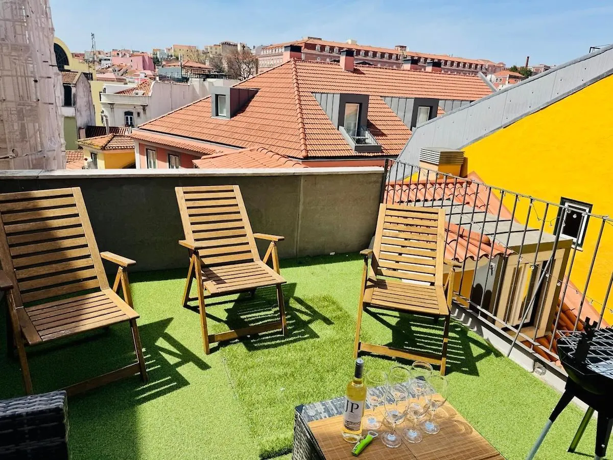 Apartment Charming Lisbon Loft With Rooftop Terrace